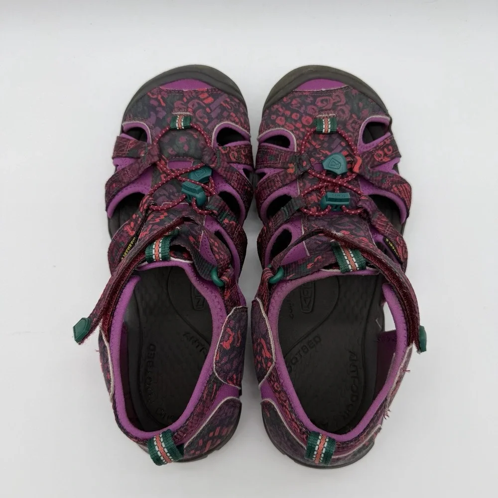 KEEN Girls Seacamp II CNX Waterproof Hiking Sandals Purple & Red Size 5
